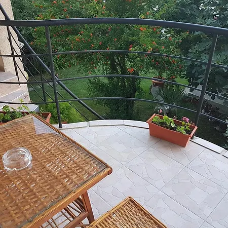 Къща за гости Veselina